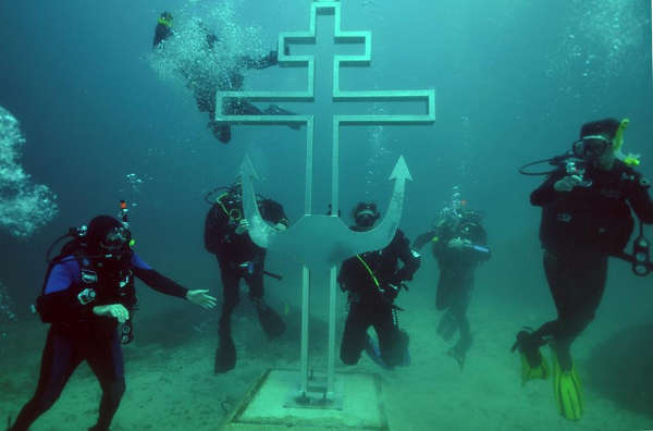 underwater-church